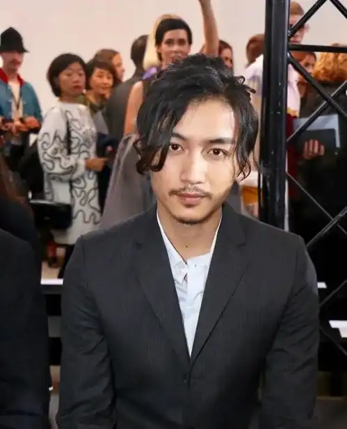 给梦华录10位男星颜值排个名陈晓第一无悬念,群演各有特色
