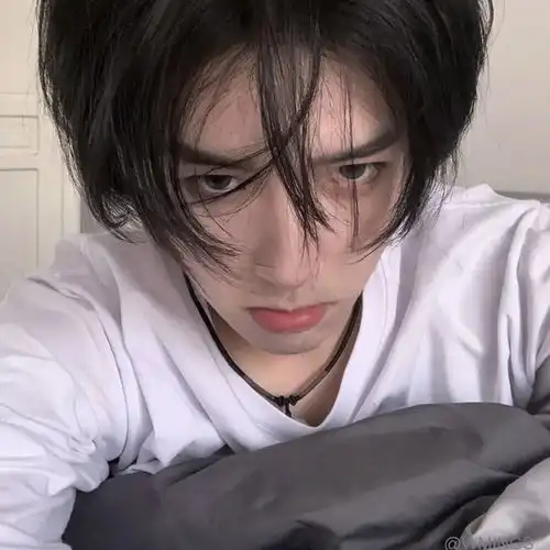男头我想你了认真的
