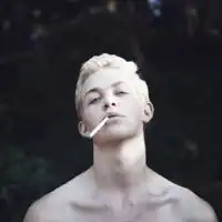 高大性感的欧美男生头像因为有你我的生活从此没那么单调男生头
