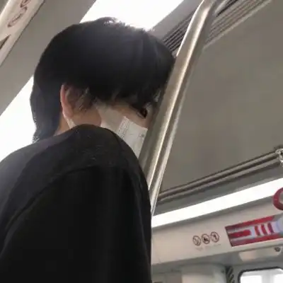 微信真人男一起听歌就是共享心微信头像我要个性网
