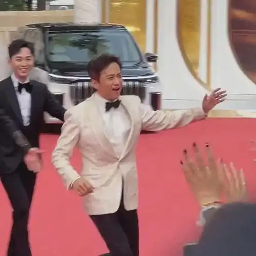 邓超是个高含金量的逗比男你不看后悔
