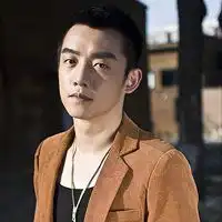 个性头像男黑白灰色郑恺