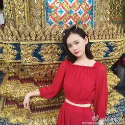 北影小仙女晒清新写真灵动可爱秀长腿
