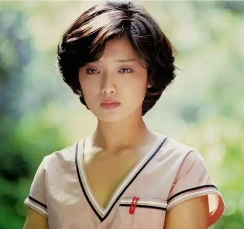 审美升级曾经中年男最爱的港湾脸,如今被小女孩们抢着喊妈妈
