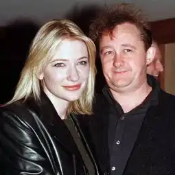 凭什么是这个矬男拴住了凯特大魔王的心
