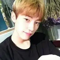 qq头像男生染头发图片

