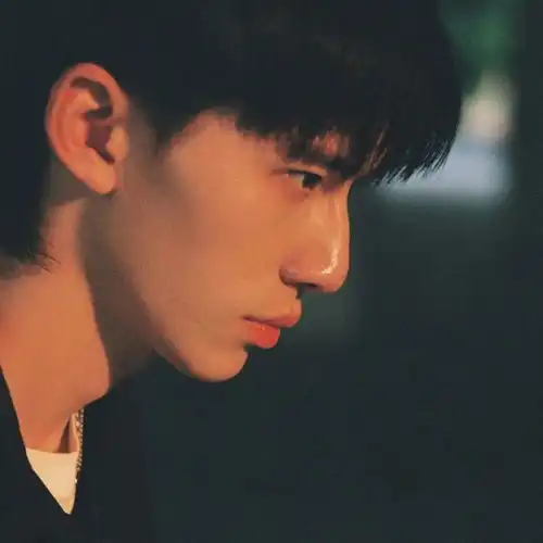 男女生头像可爱头像第一滴泪
