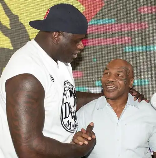 为何说肌肉男不要跟nba球星合影看了这5张照片你就懂
