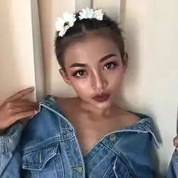 泰国12岁男孩凭妩媚化妆术走红网络,还给爹妈买了房
