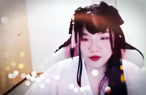 古风美女主播竟是英雄联盟前职业选手,amazingj的男女装差别太大了
