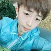 qq头像差不透i男生
