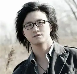 汪峰终于顿悟搞发型竟然比搞章子怡还难
