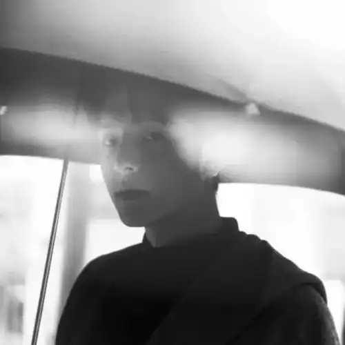 头像丨你以为你遇到特别的了,结果也和其他人没什么两样
