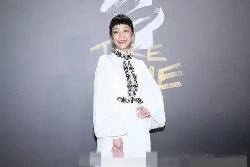 电影节红毯如乡村企业party,服装奇形怪状,男神女神全垮掉
