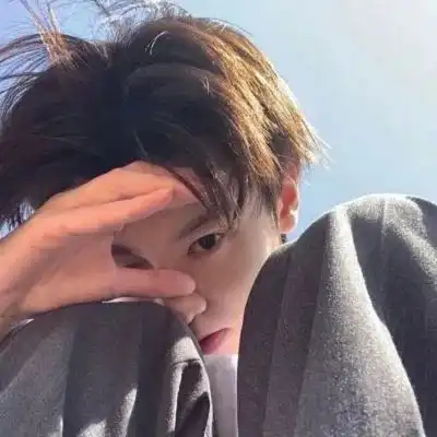 戳赞这组微信头像丨我们各自努力最高处见