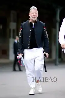 起色心我有一个不成熟的小建议,能把你的外套脱掉吗
