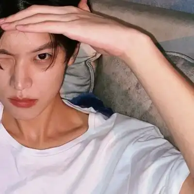 头像酷男生高清帅哥真人
