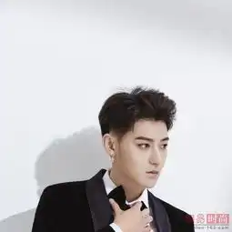 女人才能画眼线鹿晗等男星画眼线胜过女人
