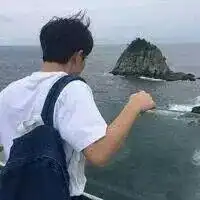 我追了一个女孩3个月那个时候她不喜欢我,在这期间同了两个男生了,
