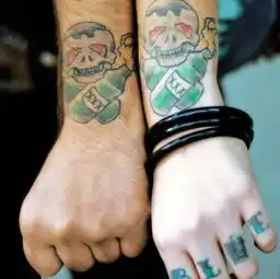 盘点情侣示爱的另类纹身
