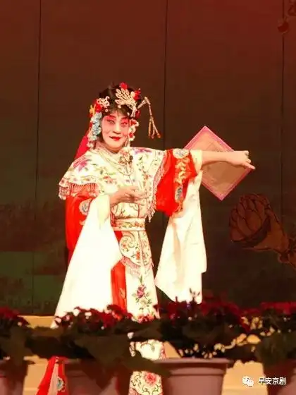 宋长荣男旦有其独特价值
