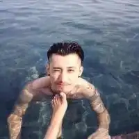 qq头像新人求罩不喜勿喷男生逗比
