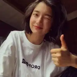 18岁的透明感女生,这是心动的感觉啊
