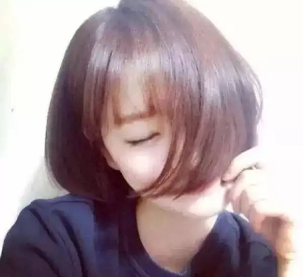 最美的梨花烫发型就按照这样剪,爆漂亮啦
