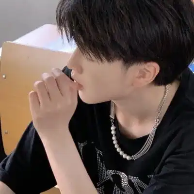 一看就是渣男的男头合
