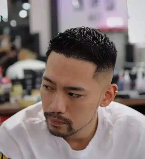 男人50岁以后发型决定气质,建议远离老年头,这些更减龄高级
