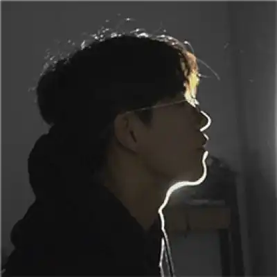 抖音最火男生头像伤感
