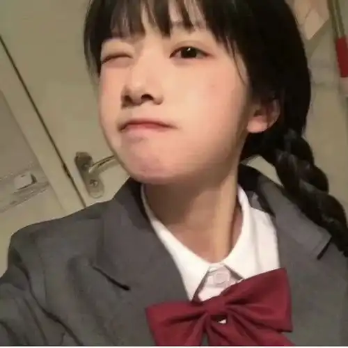ins风女生头像

