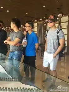 网友南滨路偶遇男神吴尊
