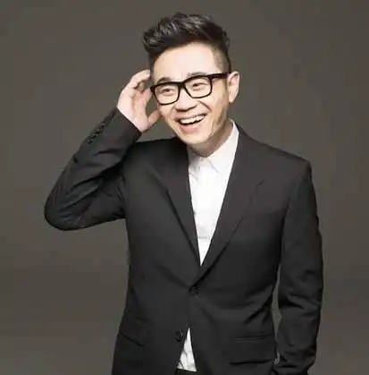 喜剧天赋谁更强看沈腾和大鹏一决高下
