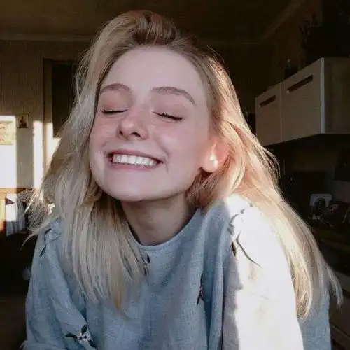 在爱情中女人除了身材和脸,这3样才是男人真正喜欢的女人
