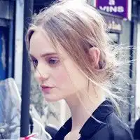 欧美头像女生霸气冷艳手机壁纸
