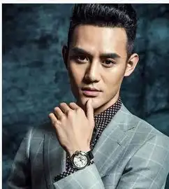 老鲜肉王凯发型图片盘点帅气大叔男人味十足
