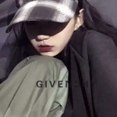 暗黑系头像女高冷超好看冷艳霸气女孩
