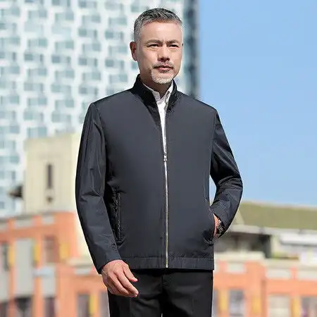 洋湖轩榭2021春新款夹克男中年爸爸装休闲立领茄克中老年男装外套a
