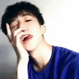蓝色系男生头像
