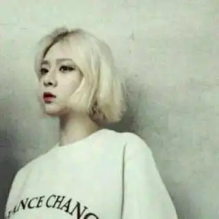 求大神帮忙p下面图的男头
