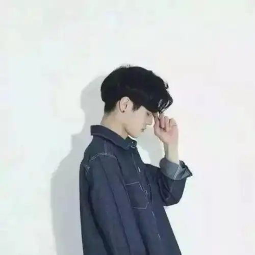 no25后脑勺这样留,侧面好帅
