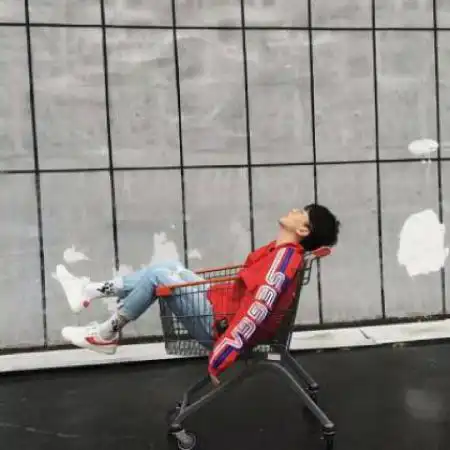 小清新阳光帅气男生头像,多想拥有这么帅的样子
