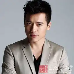 男人的胸部情结和恋母情结
