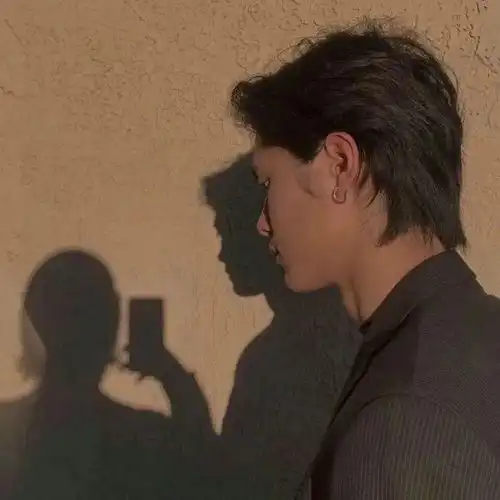 头像四月好事正酿万物复苏大家都要如愿以偿
