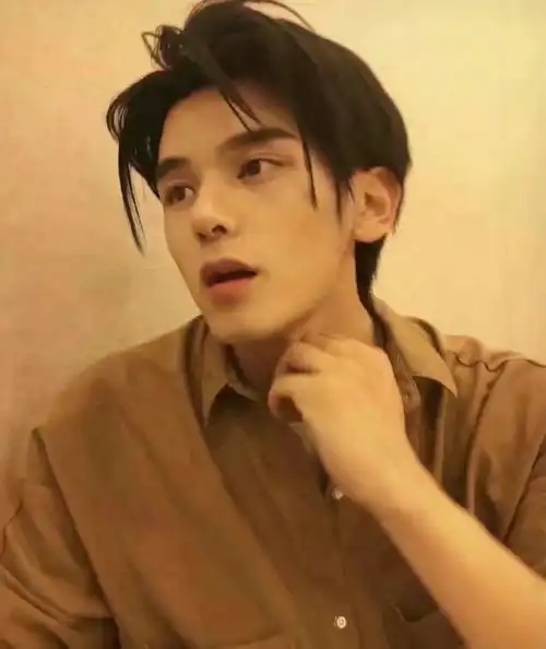 有没有好看的男孩子壁纸
