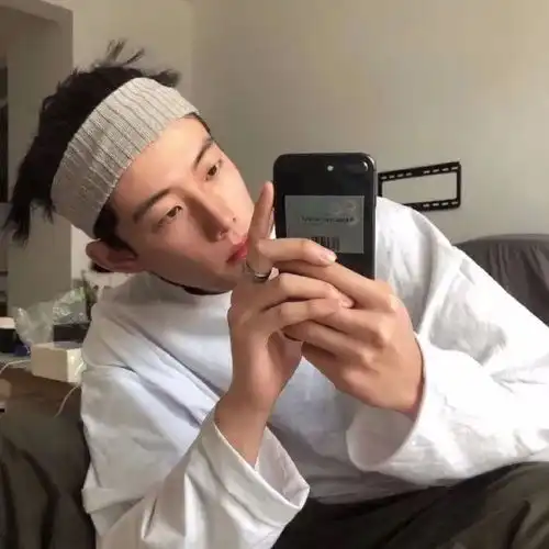 头像观摩了你的生活我终于找到了活下去的勇气
