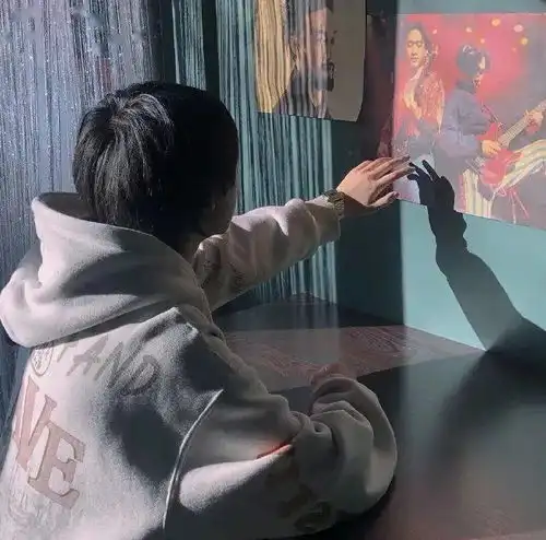 头像日常碎片短句文案
