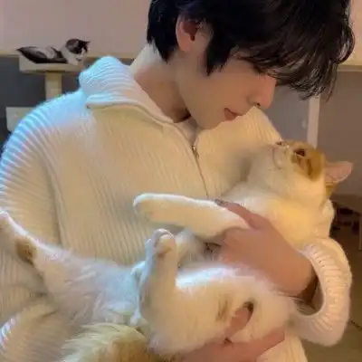 ins冷酷风男生头像
