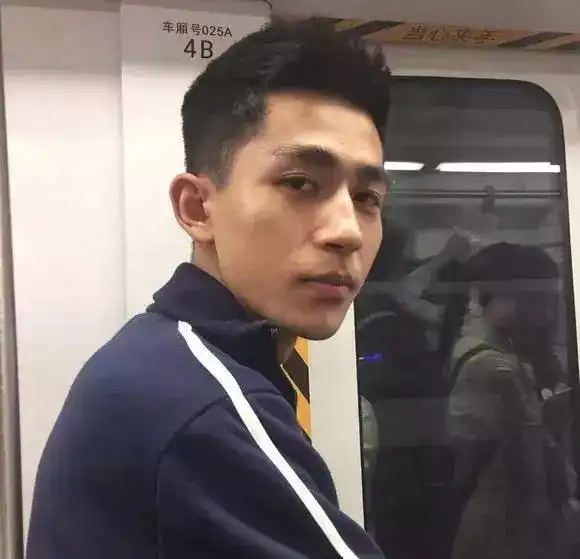 女生眼中的7款男神发型,最适合中国男生
